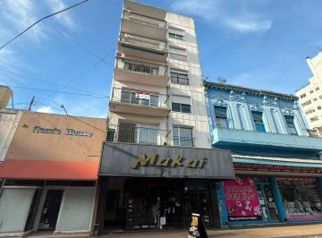 Departamento · 70m² · 3 Ambientes · Departamento de 70 m² con 2 Habitaciones en Venta en Centro