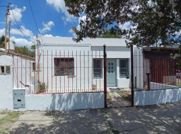 Casa de 2 ambientes, Merlo · Excelente Casa de 2 Ambientes con Patio a 10 Cuadras Estacion Merlo