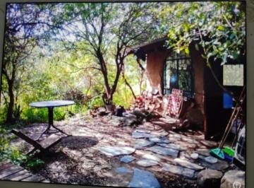 Casa de 2 ambientes, Río Ceballos · Casa Ecológica de Adobe