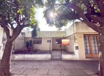 Casa de 3 ambientes, Córdoba · Alquiler - Casa 3 Dorm. - Altos de Velez Sarsfield