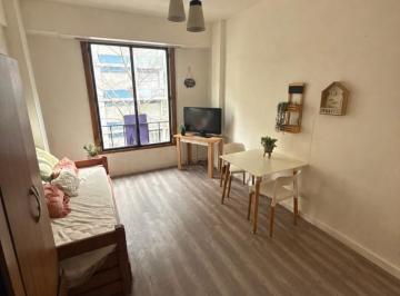 Departamento · 22m² · 1 Ambiente · Departamento Monoambiente a La Calle con Balcon Frances