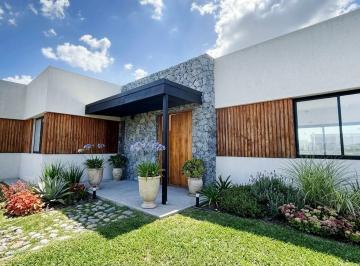 Casa · 154m² · 4 Ambientes · 1 Cochera · Casa en Venta, 4 Ambientes, en El Campo Cardales, Campana, Gba Norte