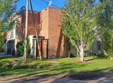 Casa de 4 ambientes, La Plata · Duplex/casa a La Venta Nuevo Al Frente, Independiente. 132 Esq. 511 Bis.