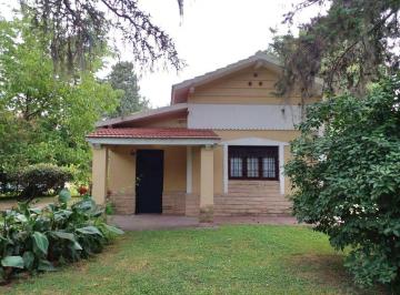 Quinta vacacional · 80m² · 2 Dormitorios · 6 Cocheras · Venta Casa 3 Ambientes Pileta en General Rodriguez