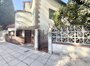 Casa · 151m² · 5 Ambientes · 1 Cochera · Venta Casa 5 Ambientes en Villa Devoto Sobre Gral Paz