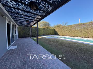 Casa · 330m² · 8 Ambientes · 2 Cocheras · Casa en Venta de Dorm. en El Balcon, Valle Escondido