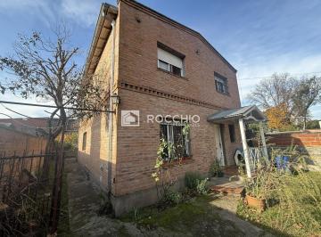 Casa · 200m² · 4 Ambientes · 2 Cocheras · Casa en Venta en Villa Ballester