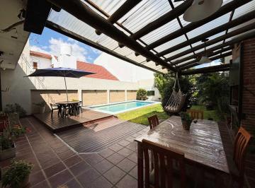 Casa · 140m² · 3 Ambientes · 1 Cochera · Casa 3 Amb Cochera, Jardín, Pileta en Ramos Mejia