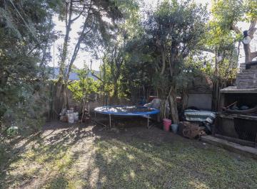 PH · 173m² · 4 Ambientes · 1 Cochera · PH en Venta en José Mármol con Gran Parque y Parrilla | ¡Independiente y Sin Expensas!