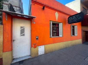 PH · 98m² · 2 Dormitorios · PH Venta 3 Ambientes con Galpon y Terraza. Murguiondo 4500. V. Lugano