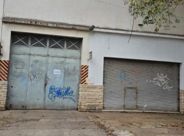 Local comercial · 380m² · 2 Ambientes · 70 E/ 4 y 5 - Venta de Galpon con Cochera y un Local - La Plata