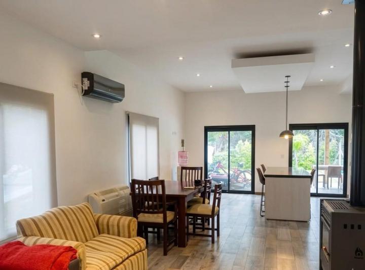 Casa · 130m² · 4 Ambientes · 4 Cocheras