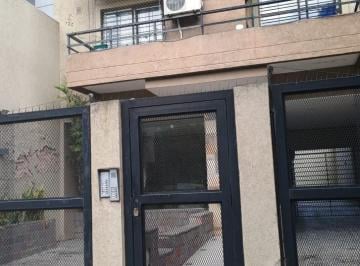 Departamento · 37m² · 2 Ambientes · Alquiler Departamento 2 Ambientes Al Frente. excelente Zona
