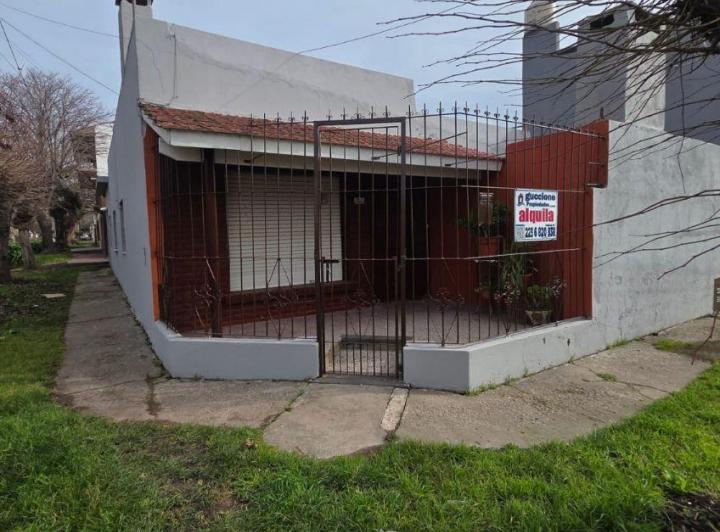 Casa · 80m² · 3 Ambientes · 1 Cochera