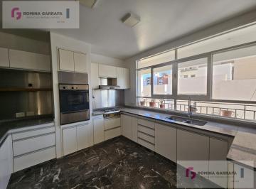 Departamento · 210m² · 5 Ambientes · 1 Cochera · Departamento de Categoría en Alquiler