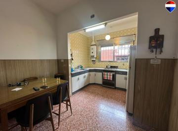 Casa · 102m² · 3 Ambientes · Venta Casa 3 Ambientes Sarandi