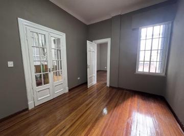 Departamento · 90m² · 3 Ambientes · 3 Ambientes Reciclado a Nuevo | Cocina Independiente | Av Caseros y Piedras