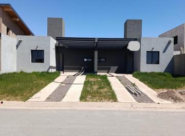 Casa · 72m² · 3 Ambientes · 1 Cochera · Venta Duplex 2 Dorm. con Cochera y Patio, Docta Av, Cordoba