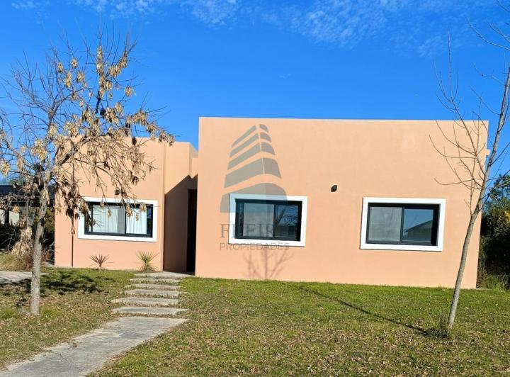 Casa · 150m² · 4 Ambientes · 1 Cochera