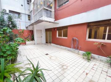 Departamento de 4 ambientes, Caballito · Cómodo 4amb con Amplio Patio en Muy Buen Estado