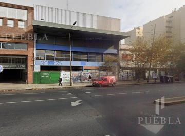 Edificio · 2900m² · ¡Imperdible Edificio Comercial en Barracas! – 2.900 m² – Doble Acceso –