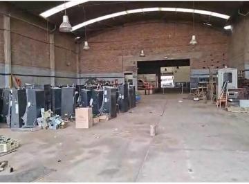 Bodega-Galpón · 1600m² · Galpón en Alquiler en Hurlingham