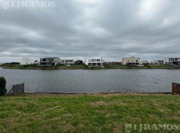 Terreno · 800m² · Terreno en Venta en Puertos Acacias Troncal con Vistas a La Laguna Pg