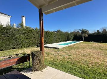 Casa · 174m² · 5 Ambientes · 4 Cocheras · Sg Alquiler Anual Los Jazmines Pilar