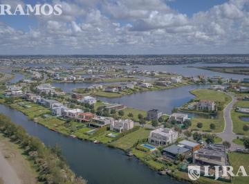 Terreno · 650m² · Terreno en Venta en Puertos Acacias Troncal con Vistas a La Laguna Pg