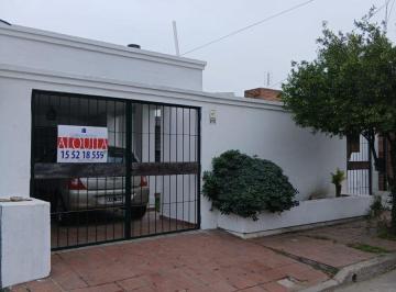 Casa de 5 ambientes, Córdoba · Casa de 2/3 Dor con Quinchito