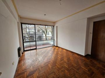Departamento · 55m² · 4 Ambientes · Alquiler - Dos Dorm.