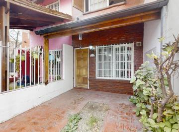 Casa · 92m² · 3 Ambientes · 1 Cochera · Casa en Venta de 3 Ambientes en Munro con Patio