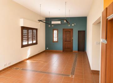 Casa · 181m² · 4 Ambientes · 1 Cochera · Venta Casa 4 Ambientes con Garage en Quilmes
