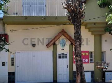 Casa · 120m² · 4 Ambientes · 1 Cochera · Venta Excelente Dúplex 120 m, Muy Luminoso.