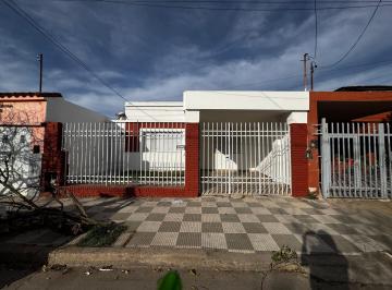 Casa · 110m² · 5 Ambientes · 1 Cochera · Venta Casa 2 Dorm. en Alto Alberdi