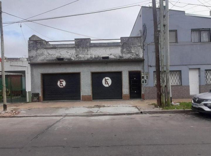 Casa · 90m² · 3 Ambientes · 3 Cocheras