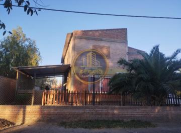 Casa · 190m² · 3 Ambientes · 1 Cochera · Propiedad en Venta - Barda del Medio