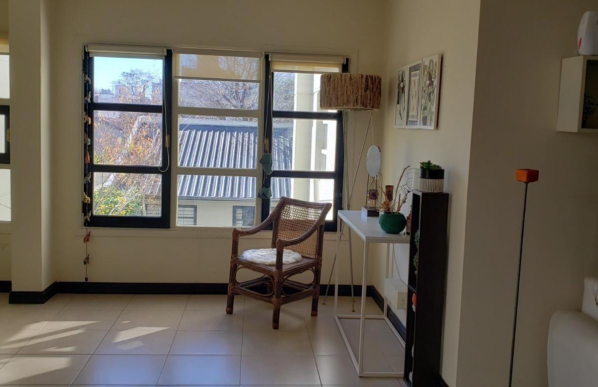 Venta departamento 4 ambientes al lateral con vista abierta