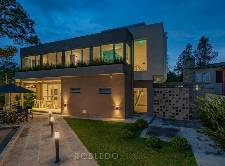 Local comercial · 900m²