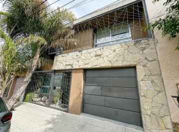Casa de 4 ambientes, Morón · Casa 4 Ambientes con Pileta en Castelar