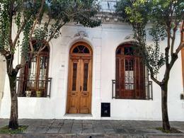 Casa · 160m² · 4 Ambientes · Casa Estilo Campo en Venta en Barracas con Quincho, Terraza y Parrilla