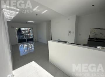 Departamento · 70m² · 3 Ambientes · 1 Cochera · San Juan y Nogoya. Departamento de 2 Dorm., 2 Baños y Cochera!