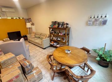 PH · 128m² · 4 Ambientes · PH Tipo Casa en Monte Castro Venta