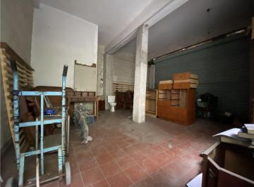 Local comercial · 209m² · 4 Dormitorios · 1 Cochera · Venta en Bloque un Local y 2 Deptos Isidro Casanova