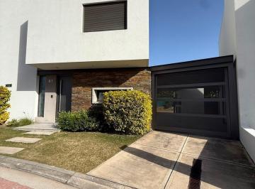 PH · 132m² · 3 Dormitorios · 2 Cocheras · Duplex en Houssing Las Piedras en Valle Escondido