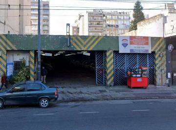Terreno · 900m² · Venta Local, Estacionamiento, Galería, Flores