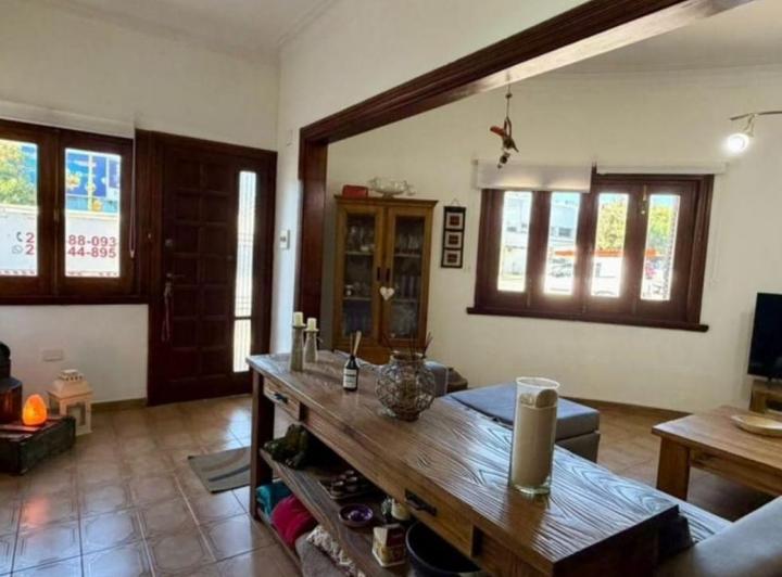 Oficina comercial · 160m² · 8 Ambientes · 2 Cocheras