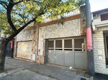 Casa · 158m² · 5 Ambientes · 1 Cochera · Venta Dos Casas Mas Local a Reciclar - Cochera - Barrio Roque Saez Peña