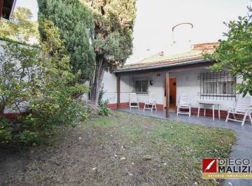 Casa · 144m² · 4 Ambientes · 1 Cochera · Casa 4 Ambientes con Garage, Patio y Parrilla en Venta en Turdera
