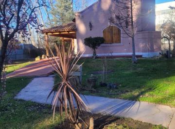 Casa · 200m² · 3 Ambientes · Casa en Barrio Las Magnolias